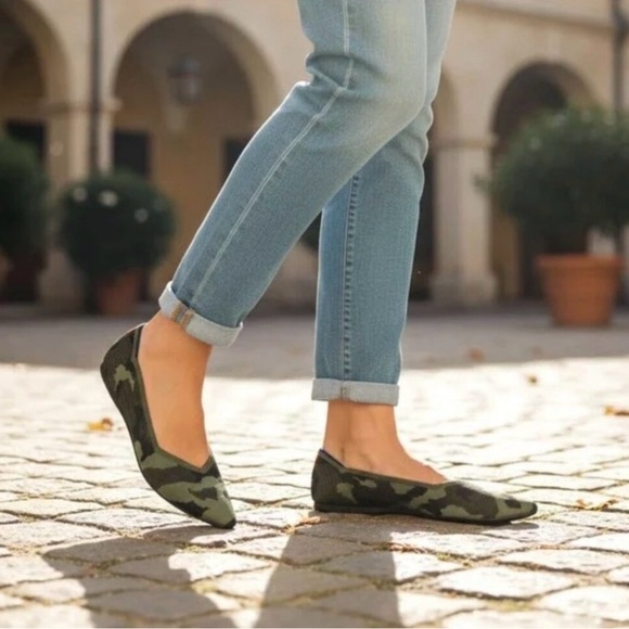 Rothy's Shoes - NWOB Rothy’s “The Point” Camo Slip on Shoes